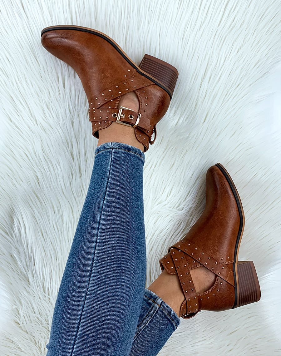 Bottines basses camel ouvertes