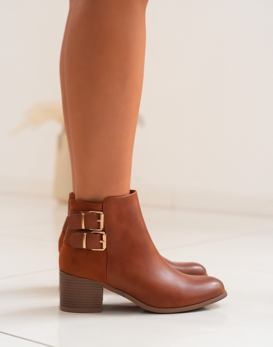 Bottines basses camel à talons