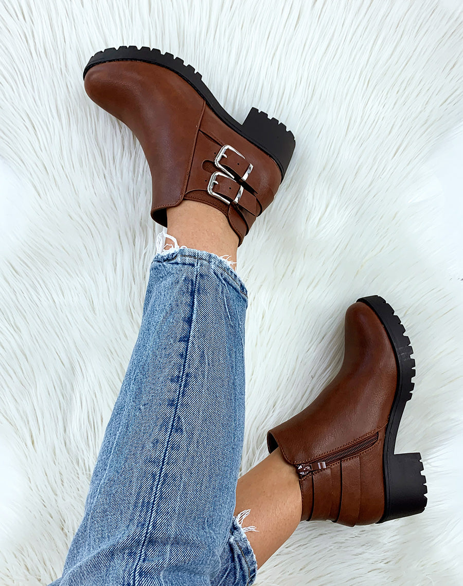 Bottines basses double brides camel