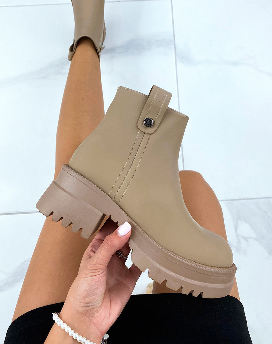 Bottines basses et lisses marron clair à talon épais