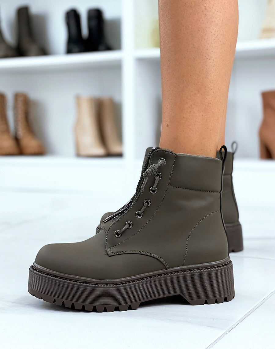 Bottines basses kaki gommées molletonnées