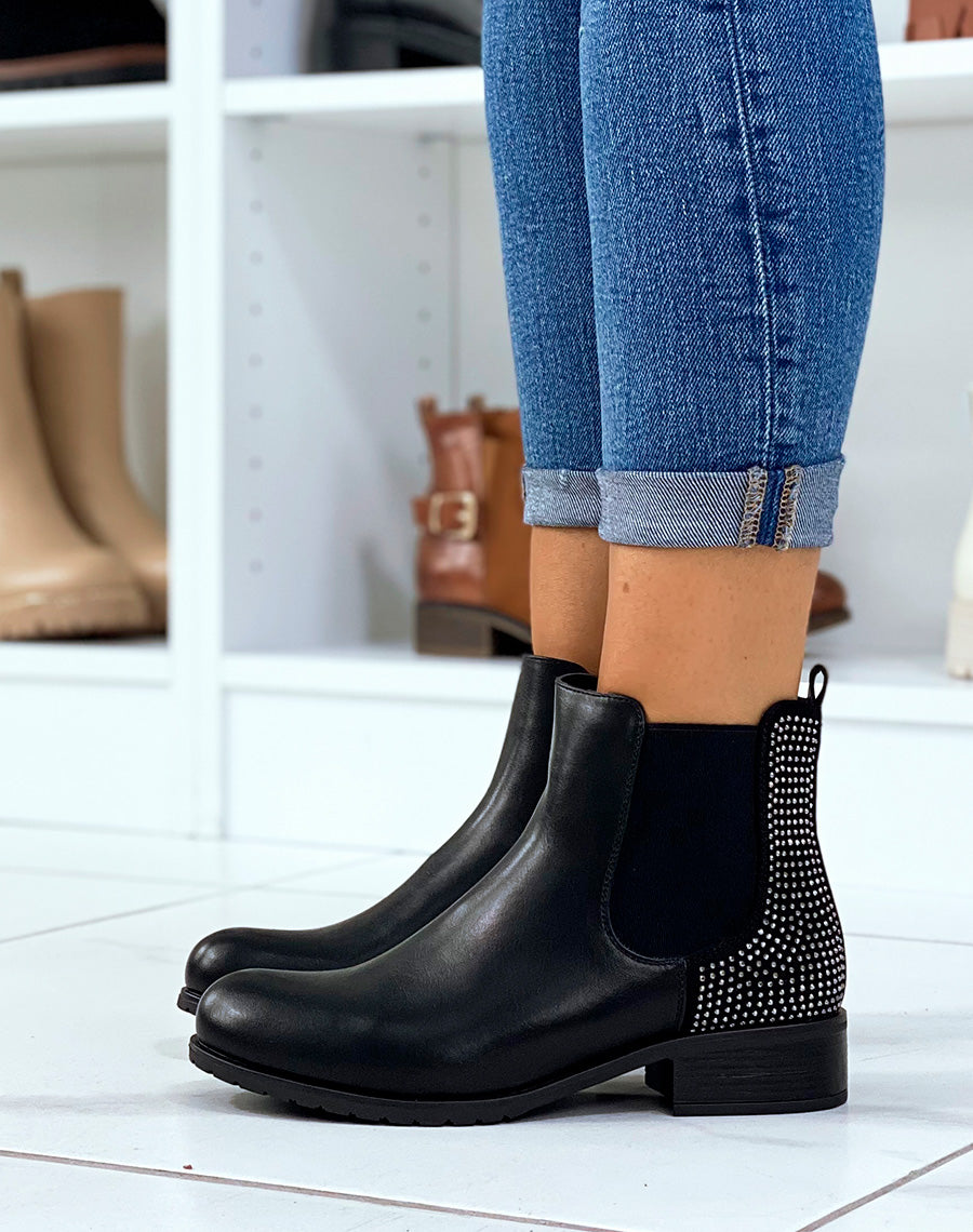 Bottines basses noires à clous