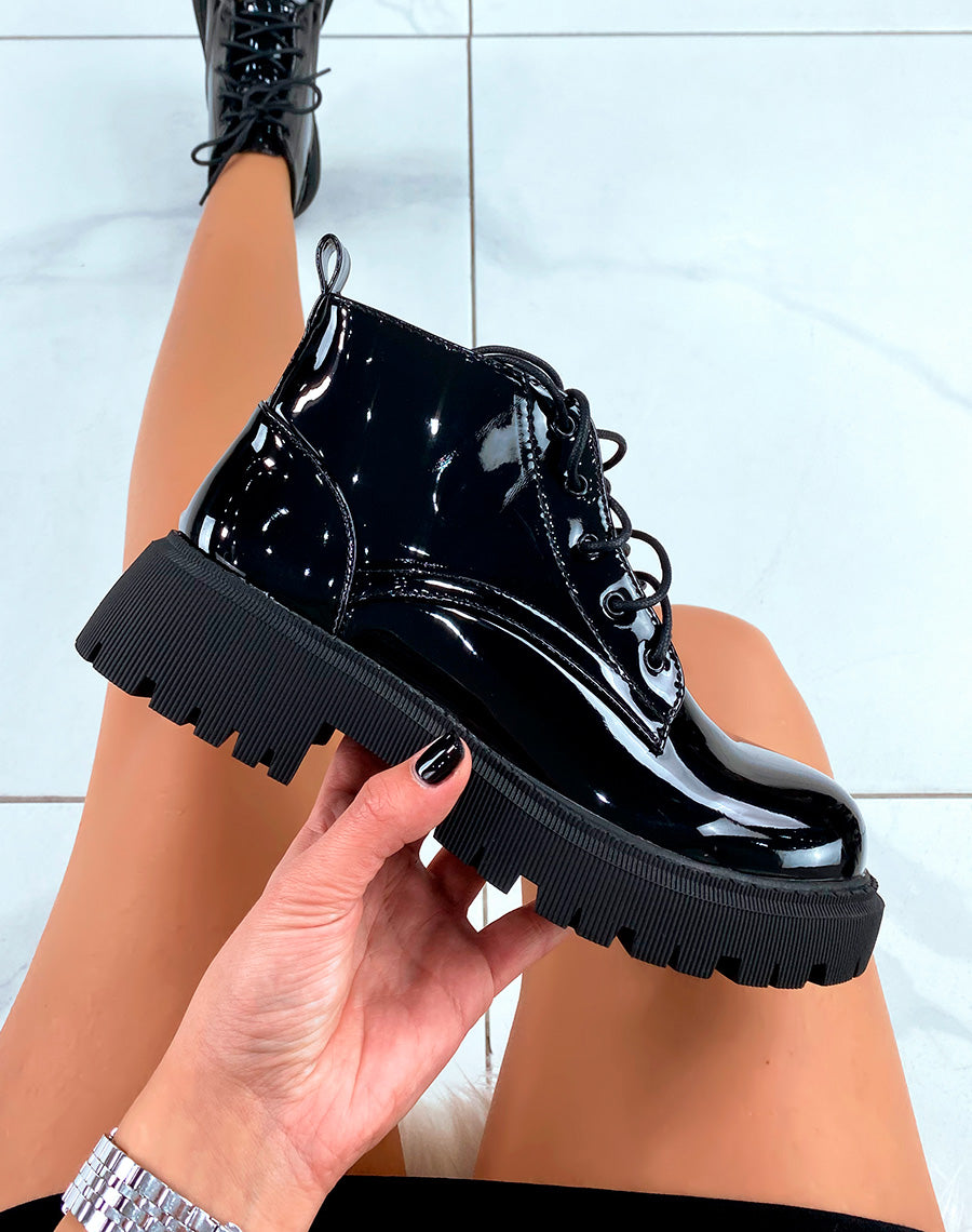 BOTTINES BASSES NOIRES VERNIES ? LACETS POUR FEMME