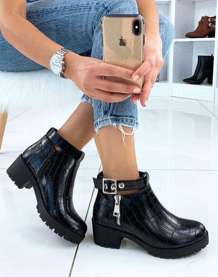 Bottines basses ouvertes noires effet croco