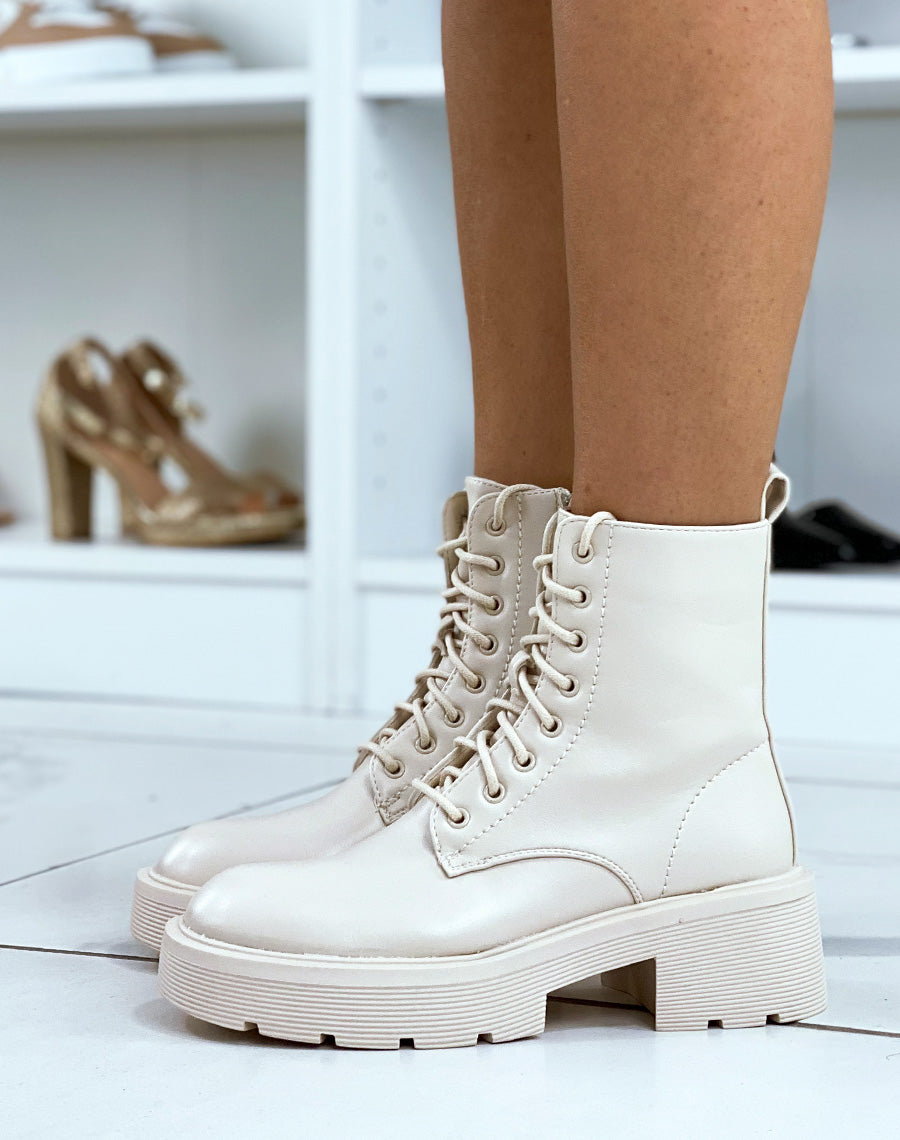 Bottines beiges à grosse plateforme