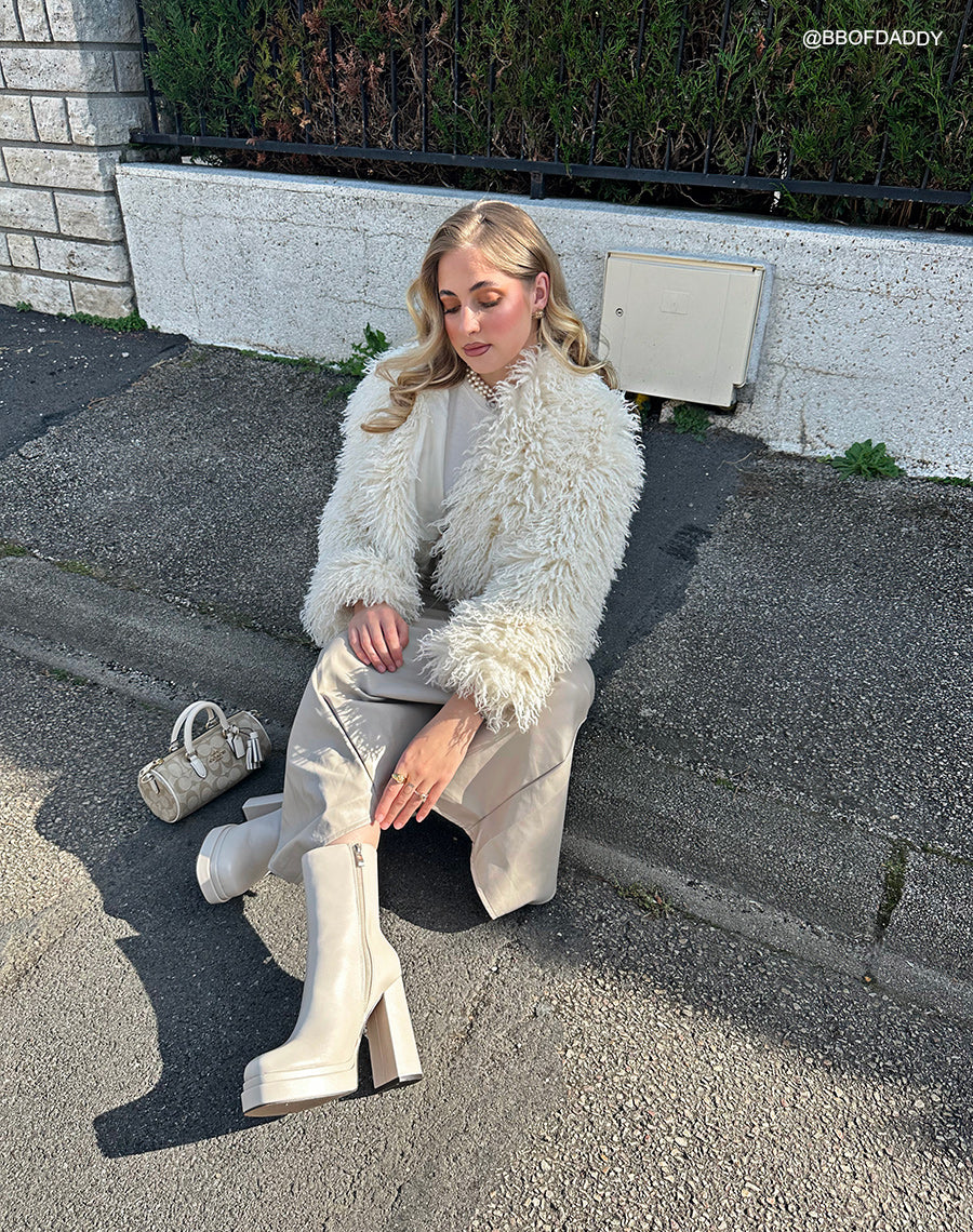 Bottines Beiges Haut-de-Gamme à Talon Haut et Plateforme - Une Touche Sophistiquée