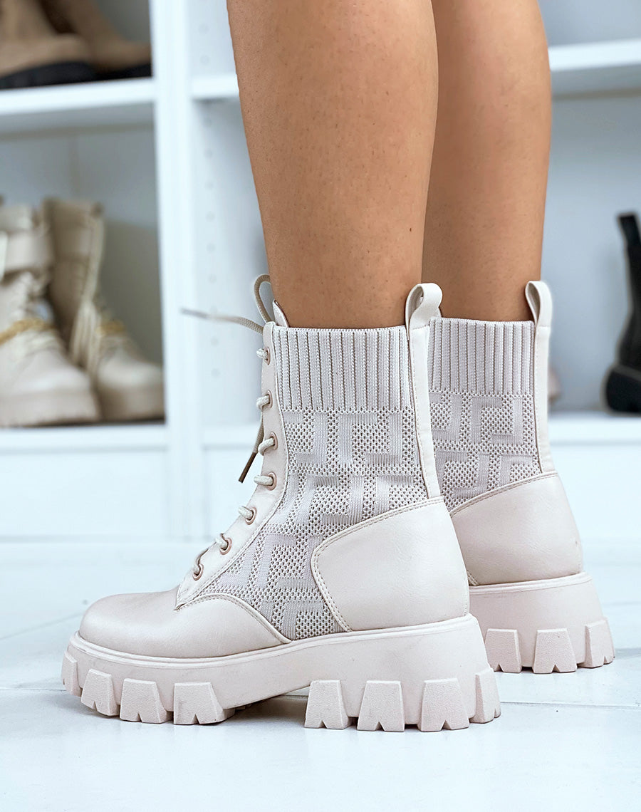 Bottines beiges lacées effet chaussette à imprimés aztèques et semelle crantée