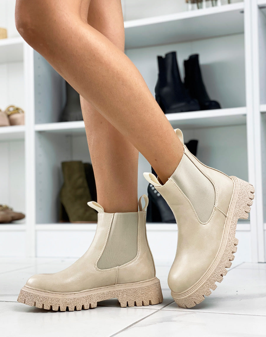 Bottines beiges à élastique et semelle épaisse