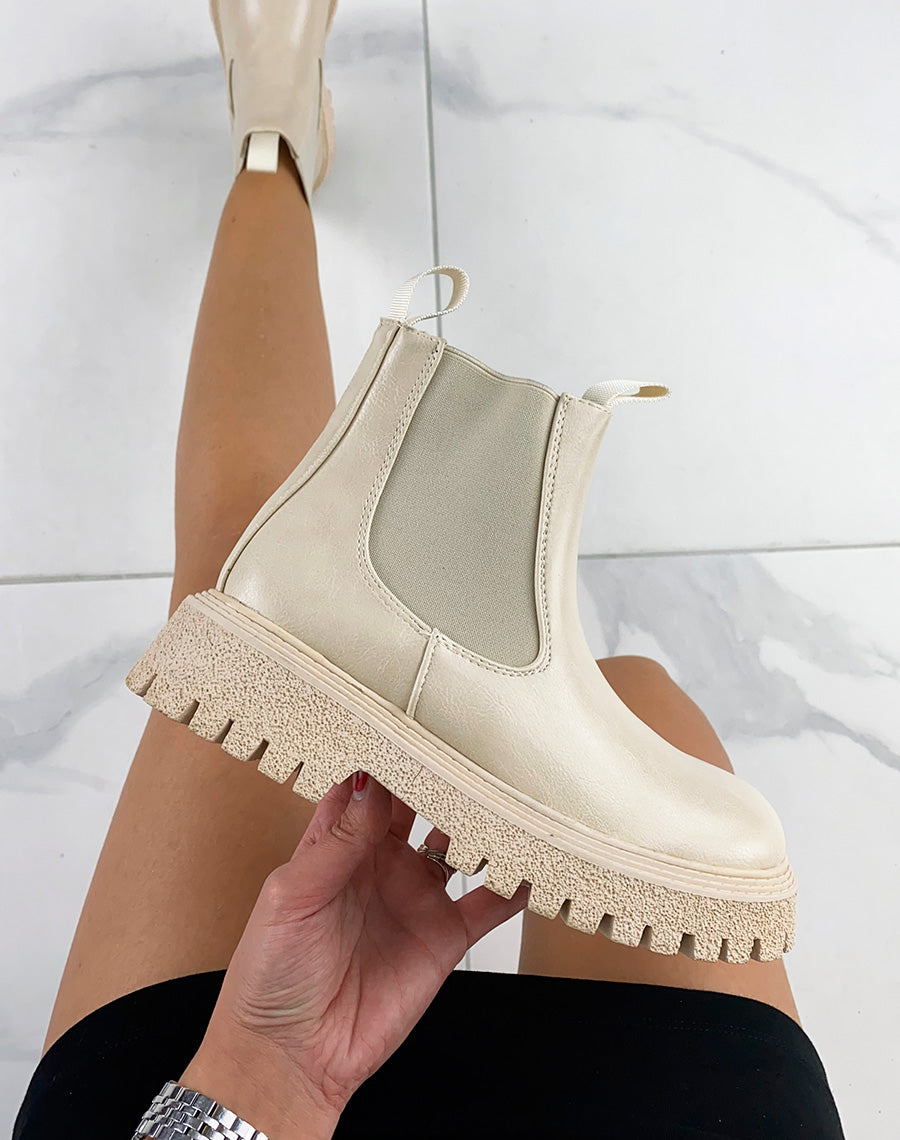 Bottines beiges à élastique et semelle épaisse