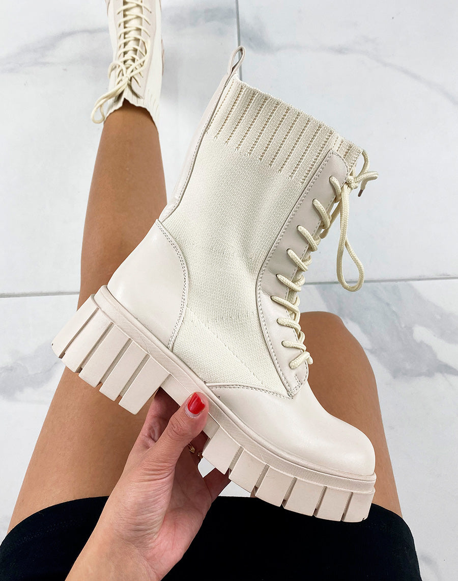 Bottines beiges montantes effet chaussette à semelle talonnée