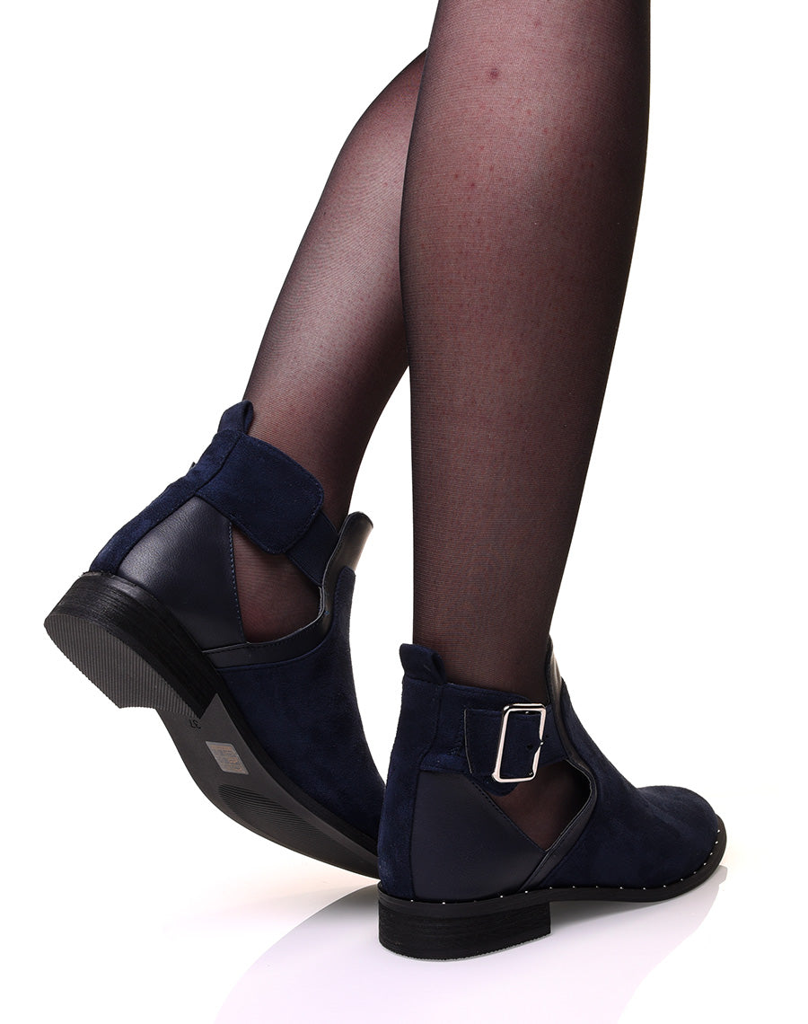 Bottines bleues bi-matières ajourées cloutés