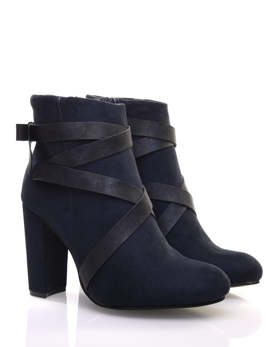 Bottines bleues en suédine