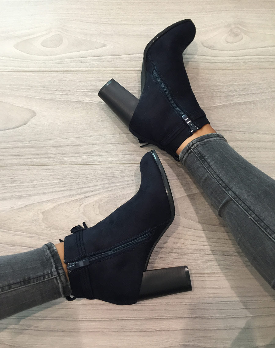 Bottines bleues marine à talons & fines lanières