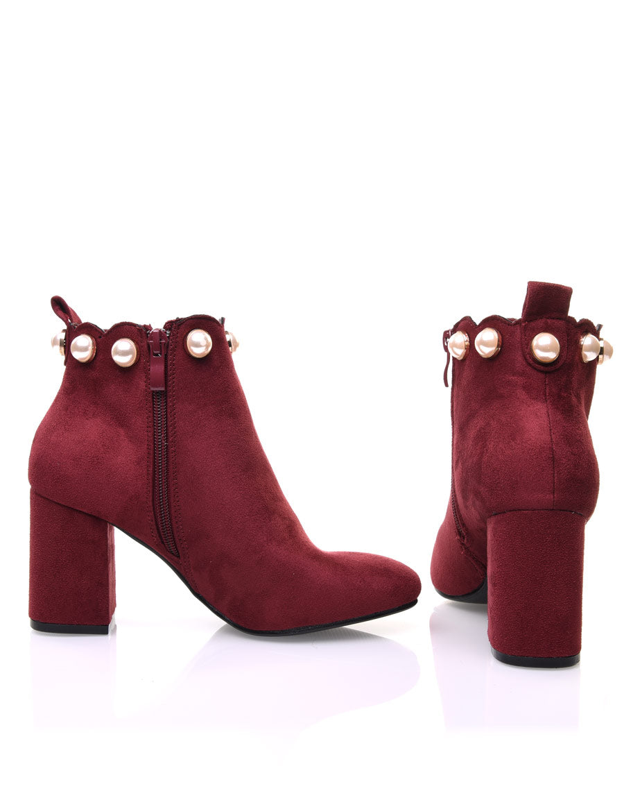 Bottines bordeaux bordées de perles