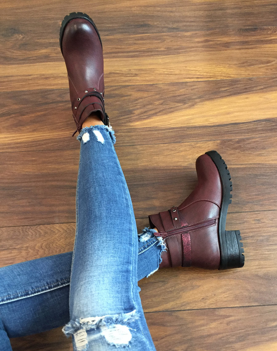 Bottines bordeaux différentes lanières