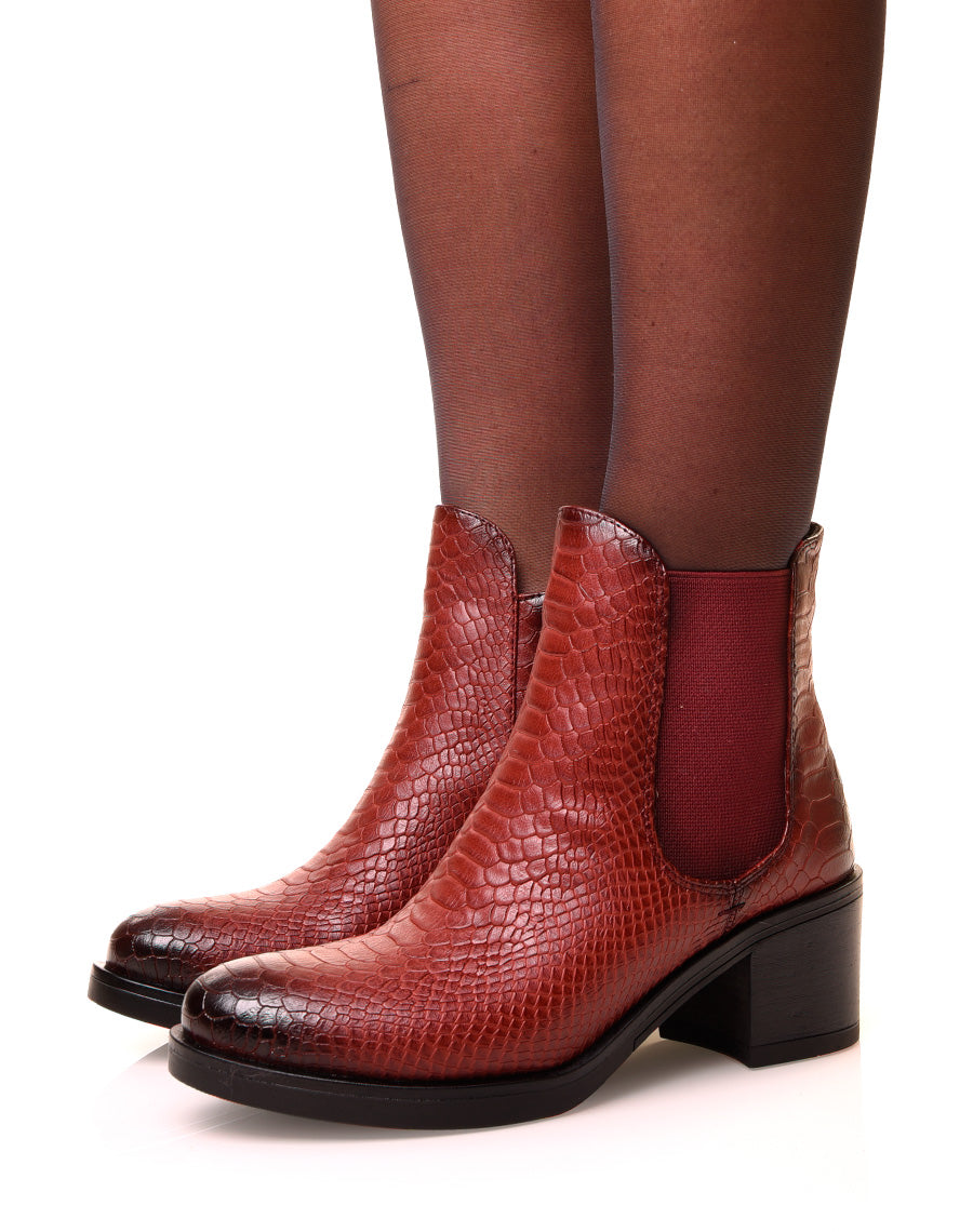 Bottines bordeaux effet croco