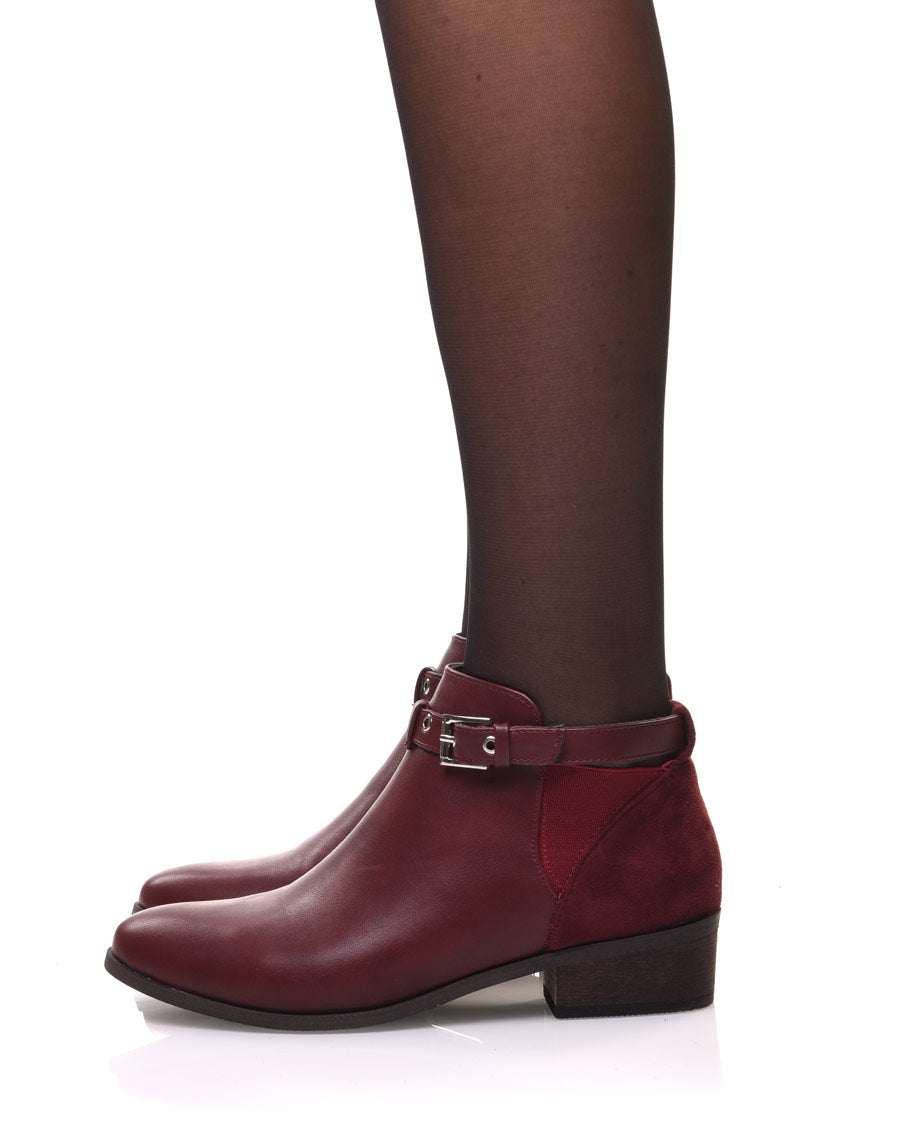 Bottines bordeaux plates lanière ajustable