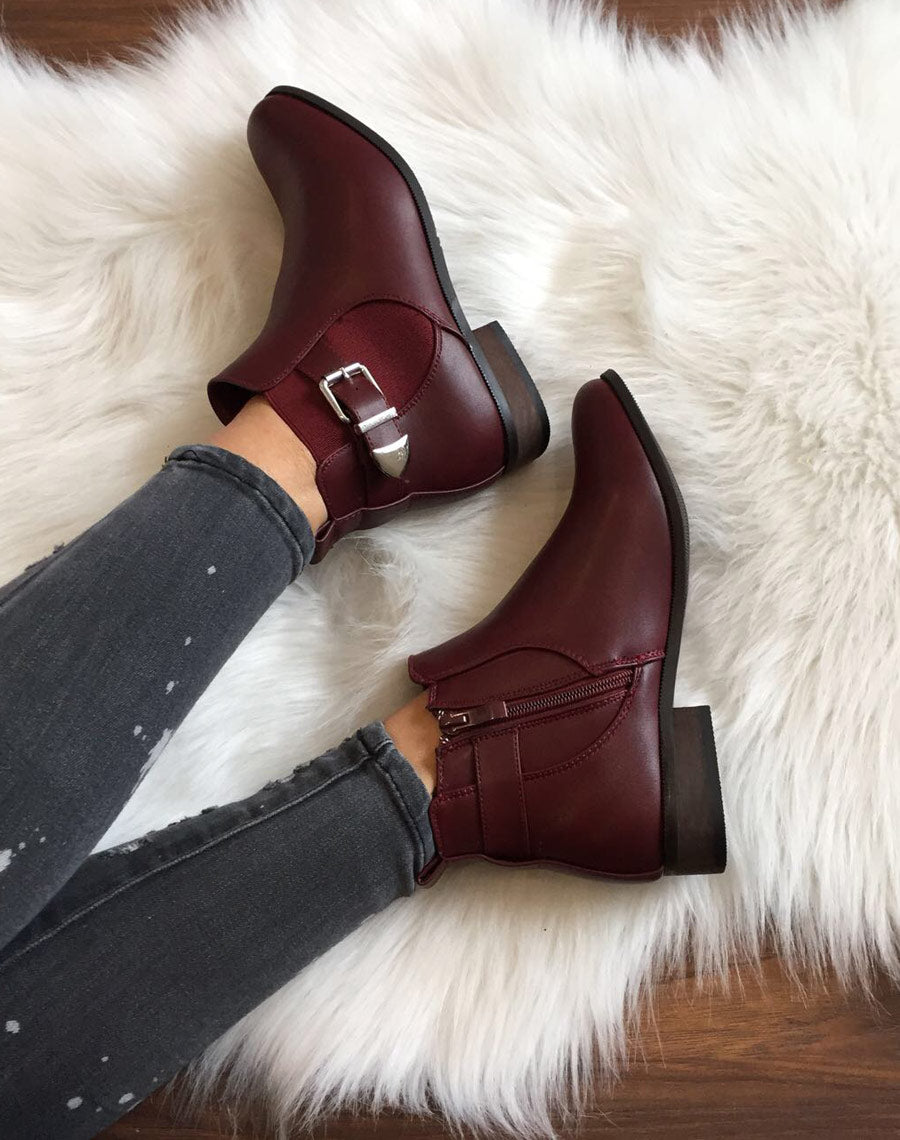 Bottines bordeaux plates lanière et élastique décoratifs