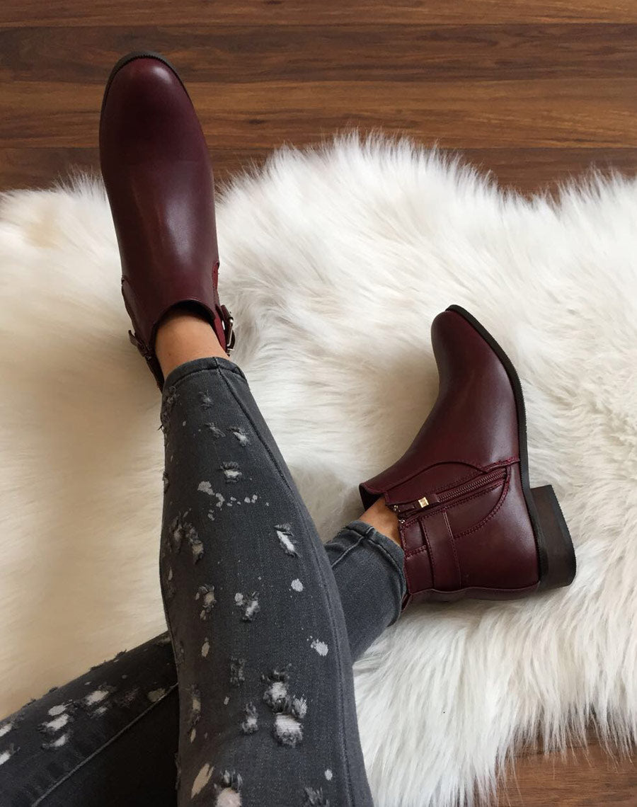 Bottines bordeaux plates lanière et élastique décoratifs