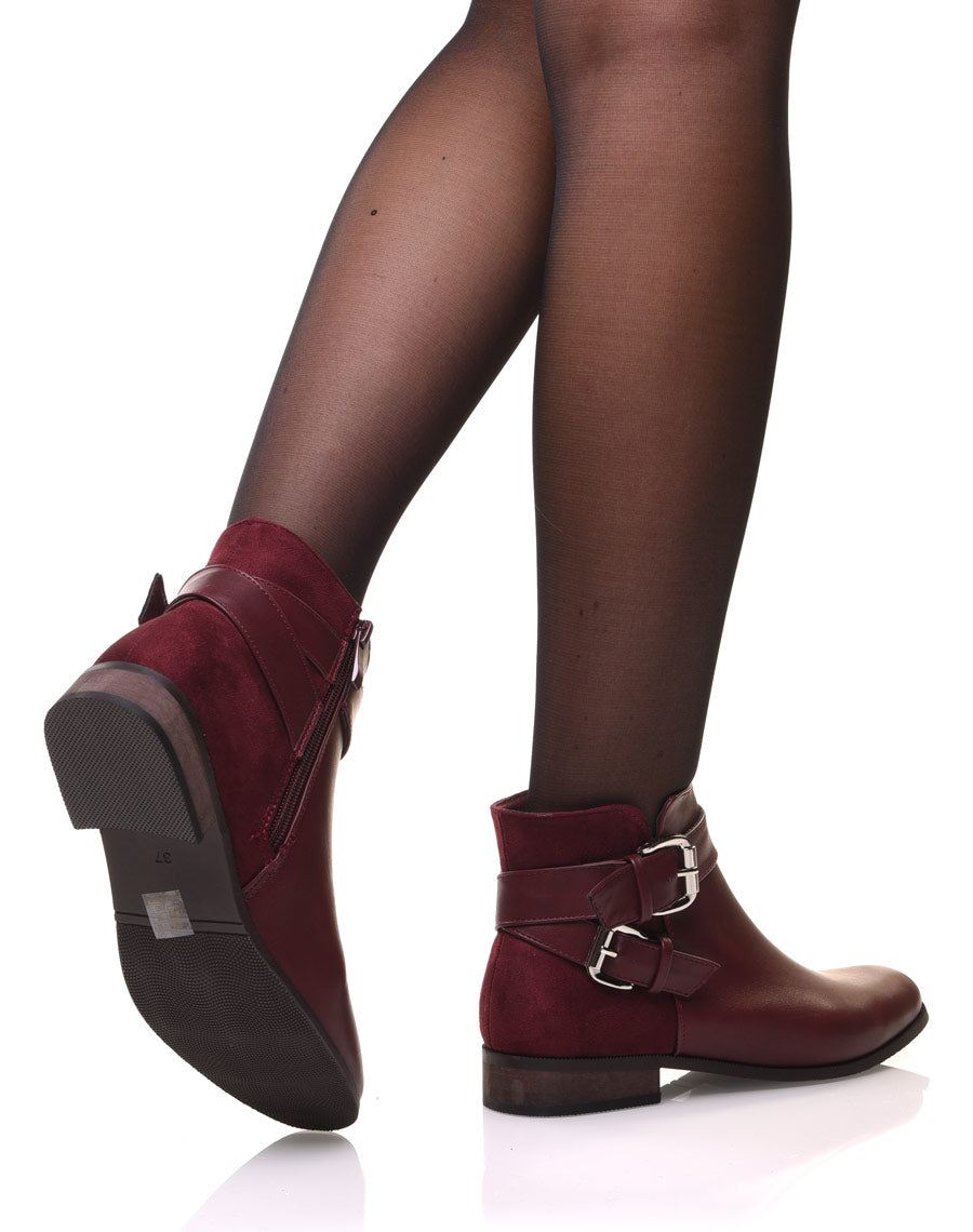 Bottines bordeaux plates lanières à sangles décoratives