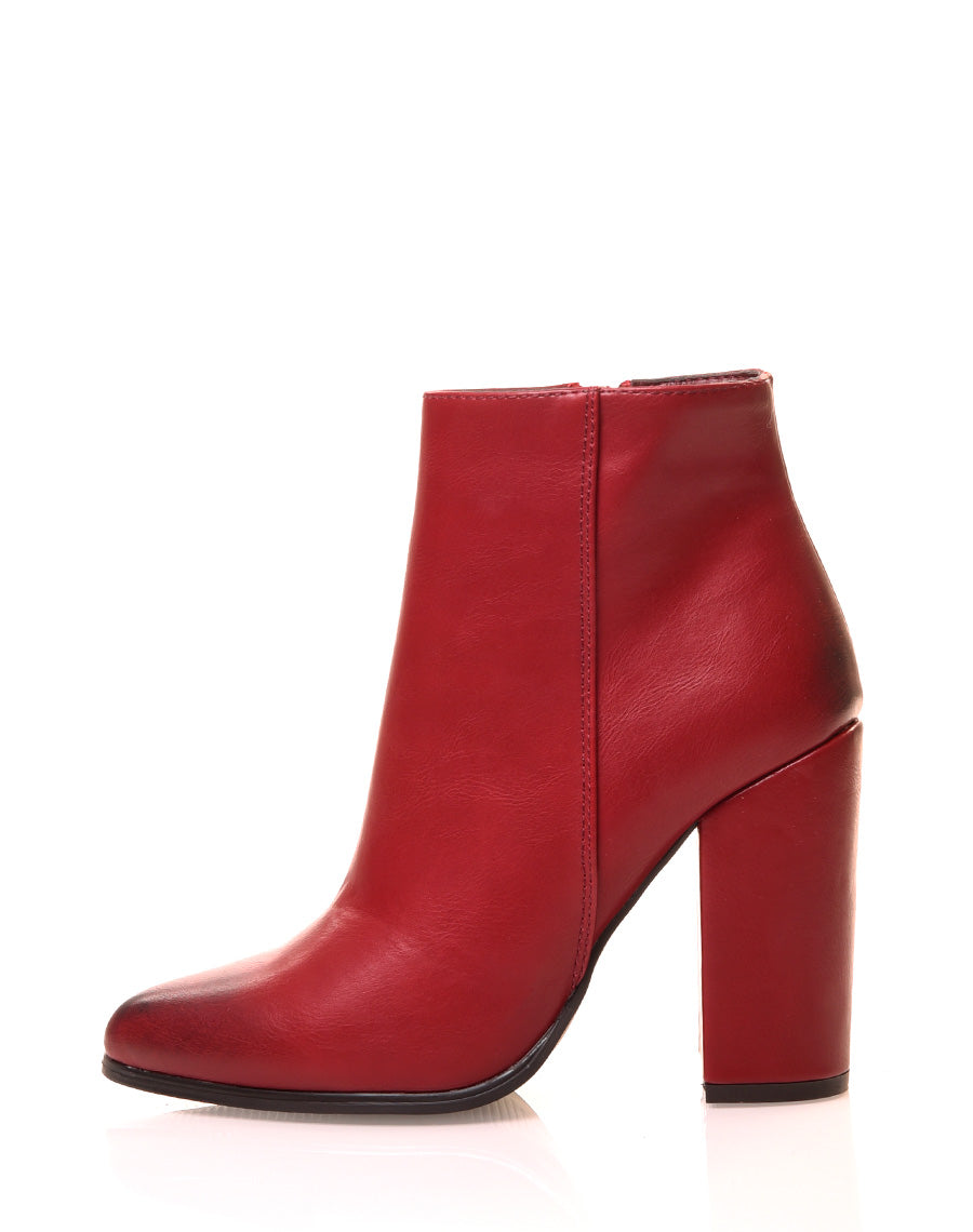 Bottines bordeaux à talons carrés et à bouts pointus