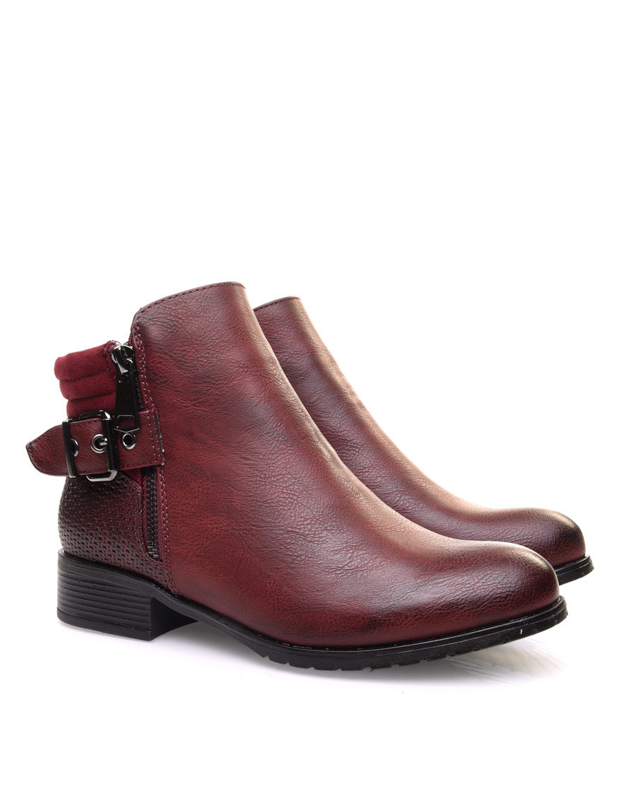 Bottines bordeaux à talons et fermetures zippées