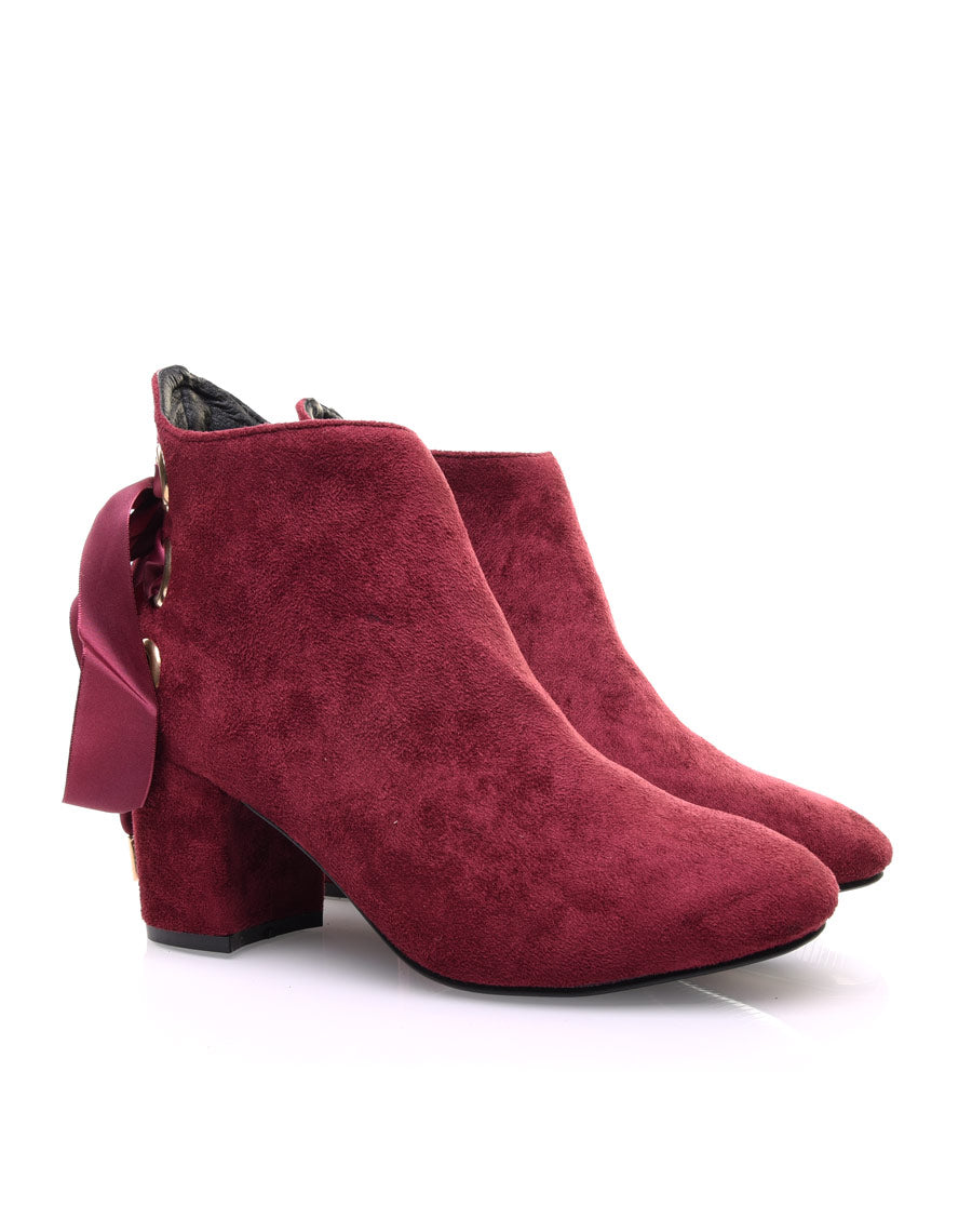 Bottines bordeaux talons mi hauts lacets en satin