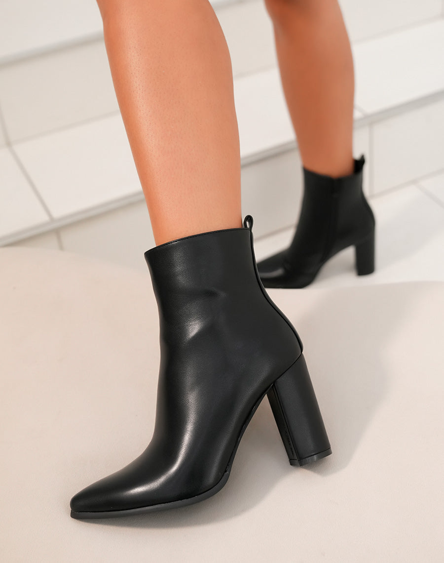 Bottines à bout pointu effet simili-cuir