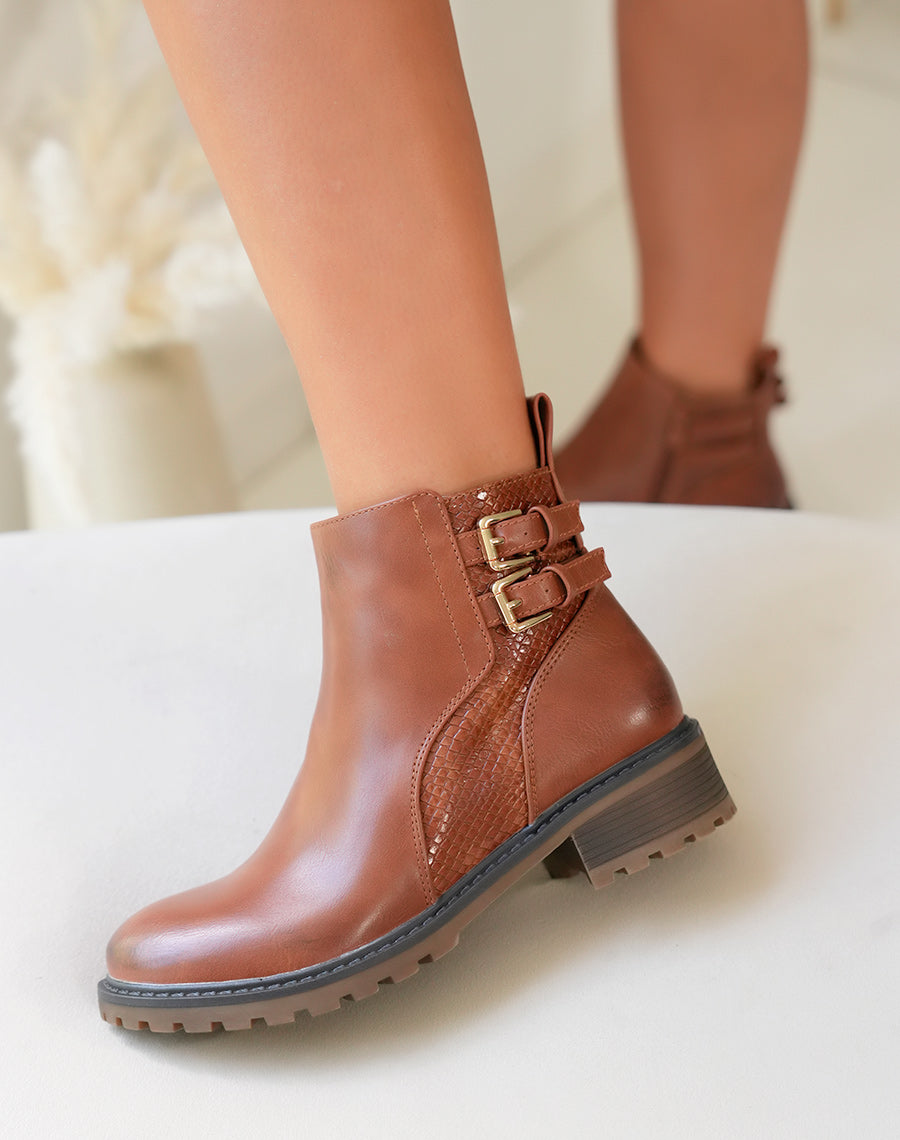 Bottines Camel Bi-Matière : L'Emblème du Charme Sauvage