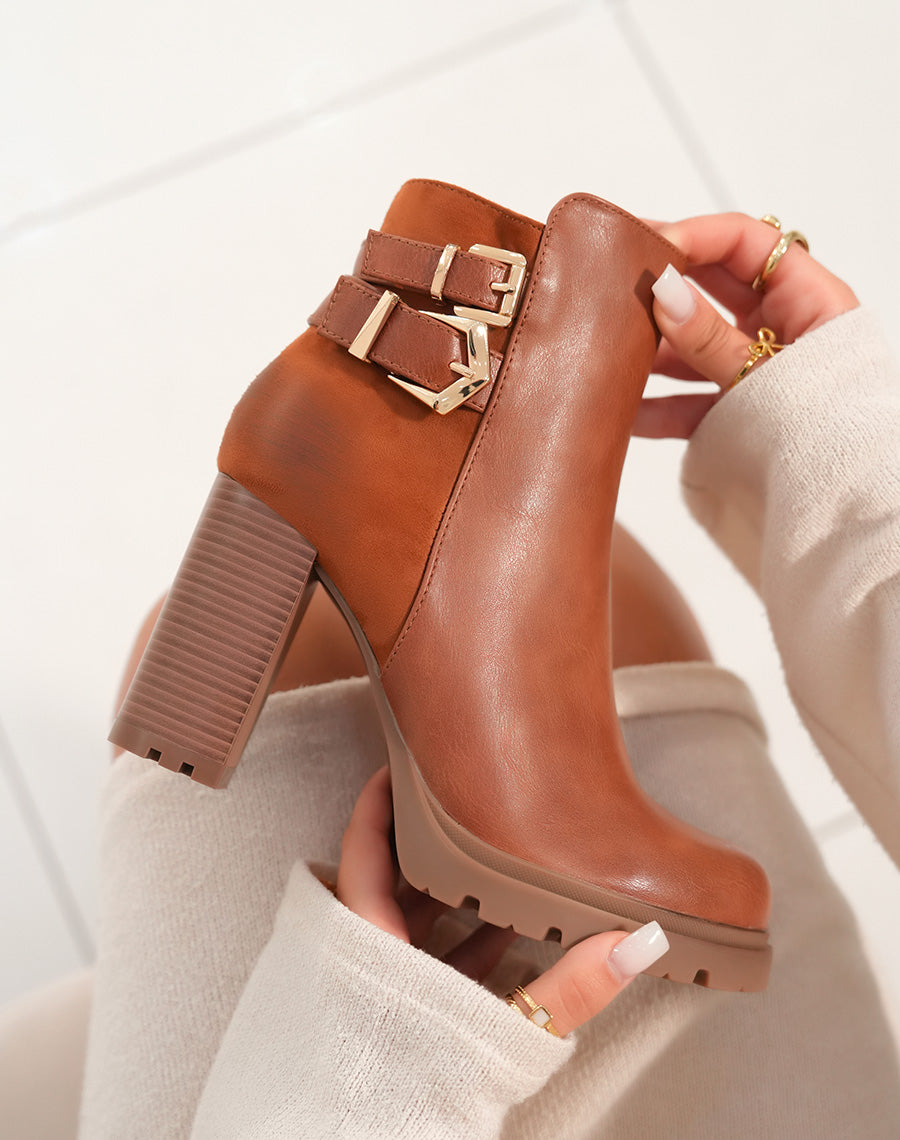 Bottines Camel Bi-Matière : La Polyvalence au Quotidien