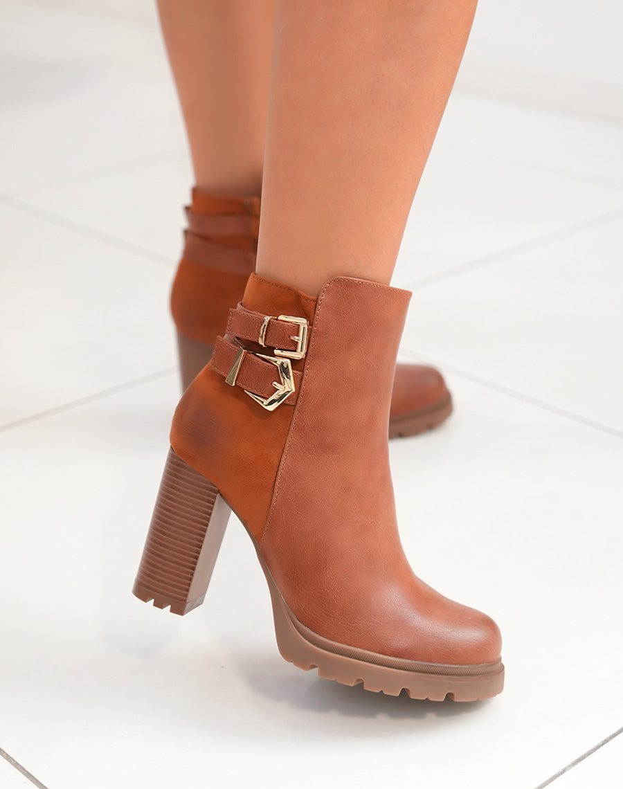 Bottines Camel Bi-Matière : La Polyvalence au Quotidien
