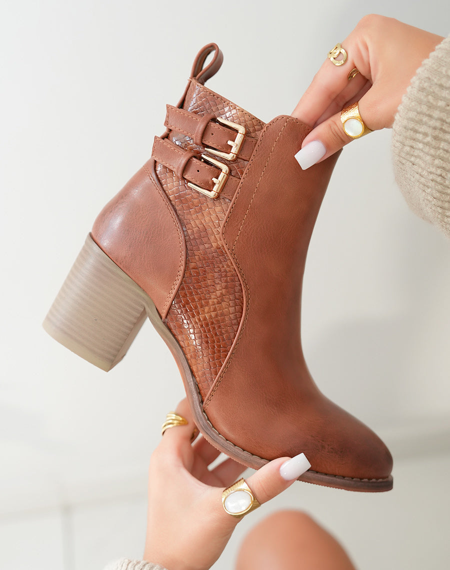 Bottines Camel Bi-Matière : Un Classique Raffiné Réinventé