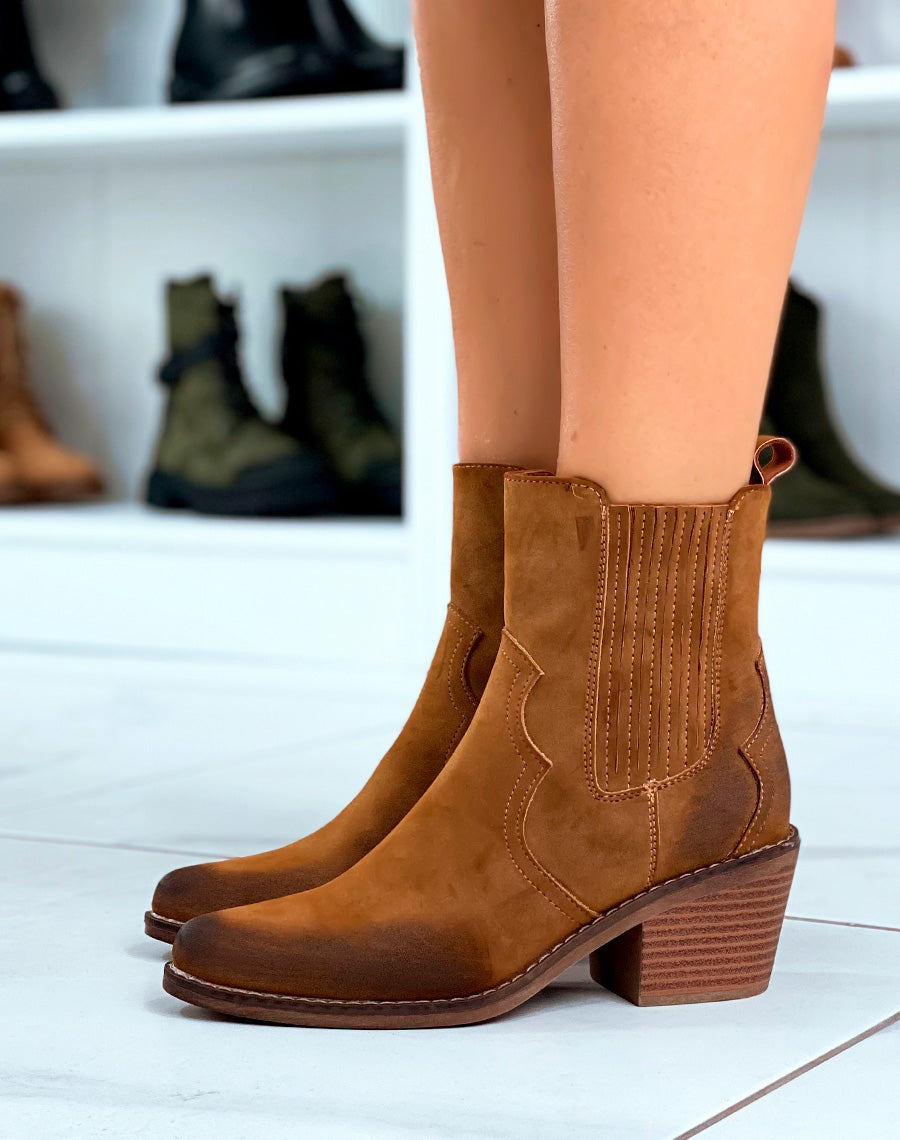 BOTTINES CAMEL ? BOUT POINTU ? EFFET DAIM