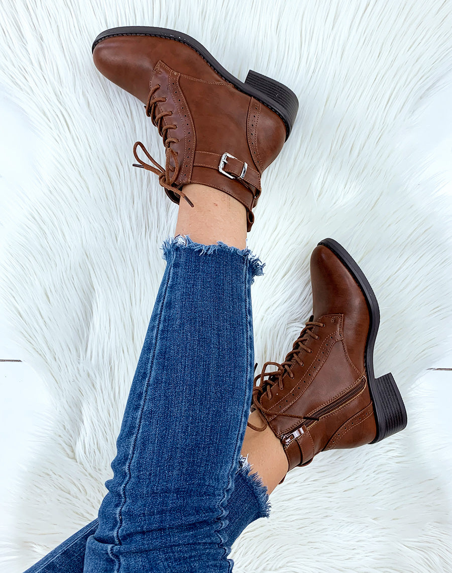 Bottines camel effet derbies