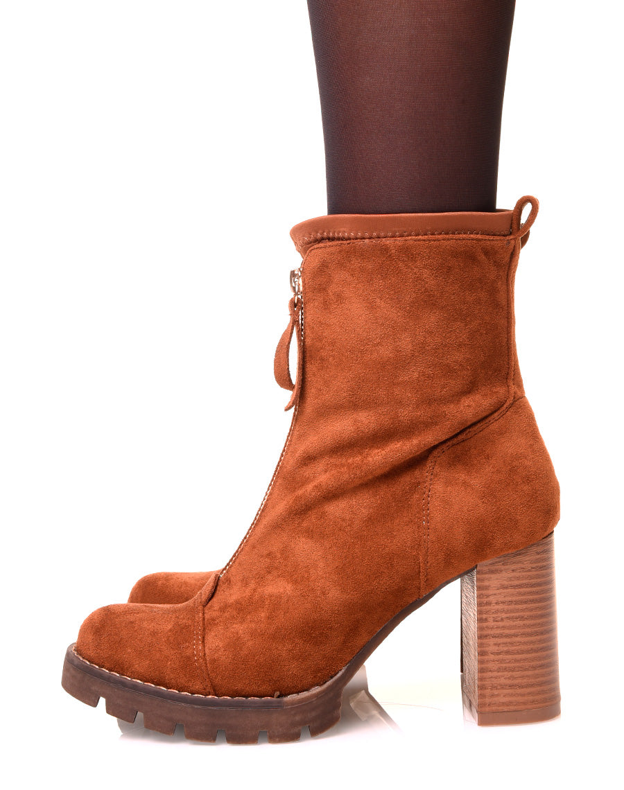 Bottines camel en suédine à talons effet chaussette