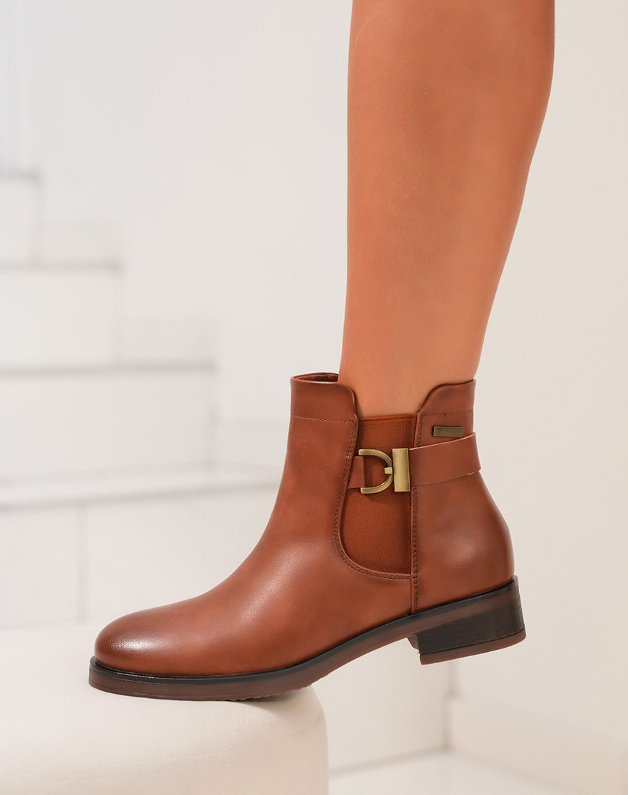 Bottines Camel Femme avec Sangle Dorée - Élégance Quotidienne à Petit Prix