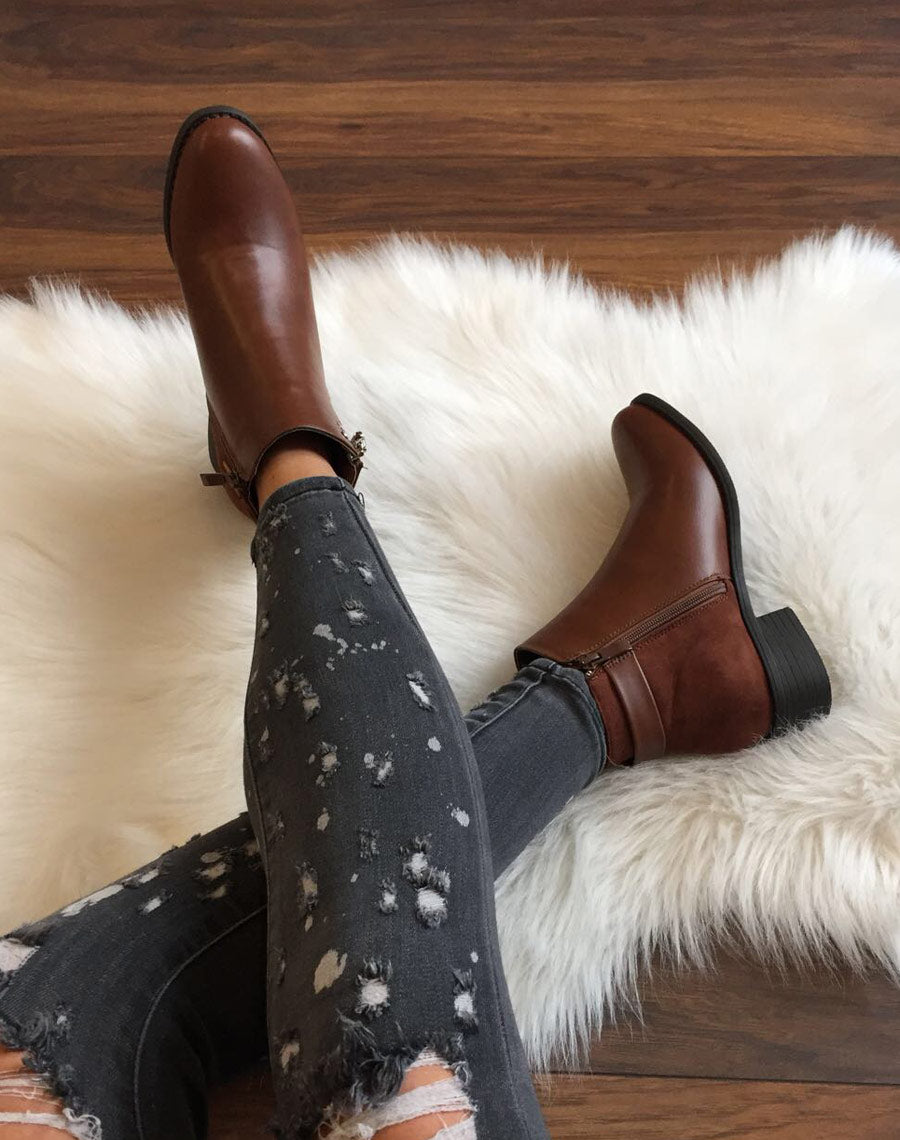 Bottines camel plates fermeture éclaire décorative