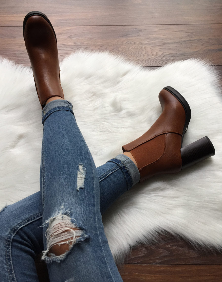 Bottines camel semi-montantes élastiques