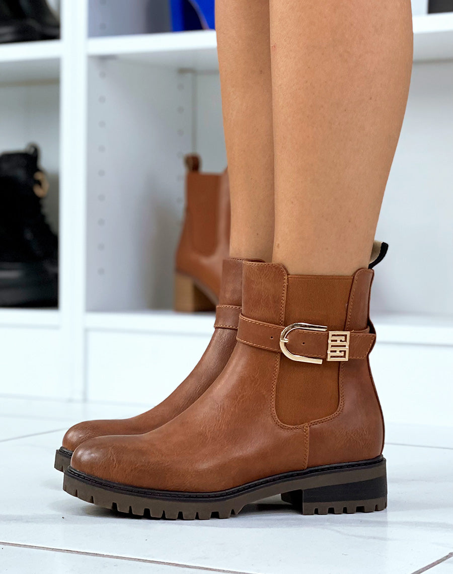 Bottines camel style chelsea à lanière à détail argenté