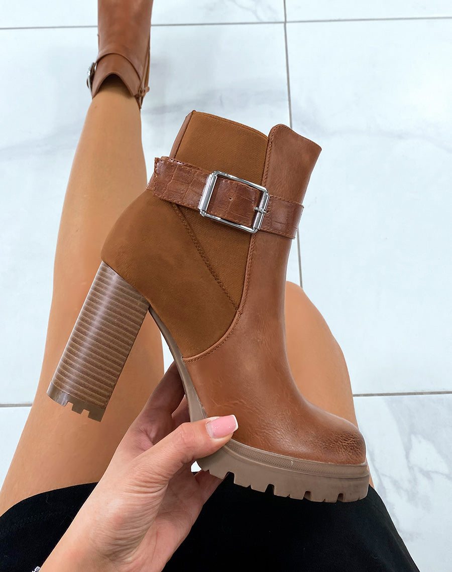 Bottines camel à talon cranté et élastique