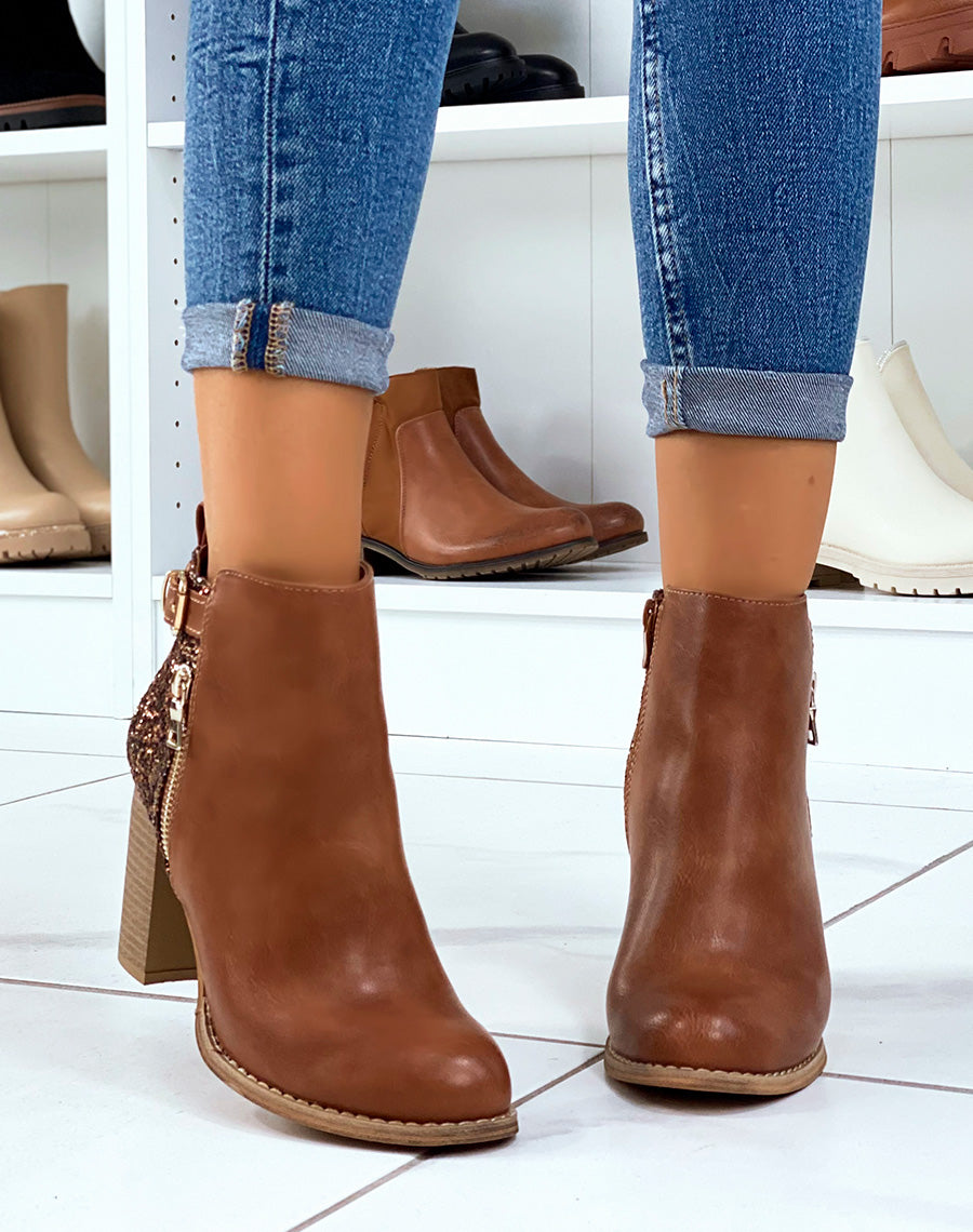 Bottines camel à talons pailletées avec sangle