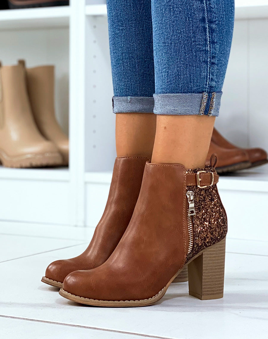 Bottines camel à talons pailletées avec sangle