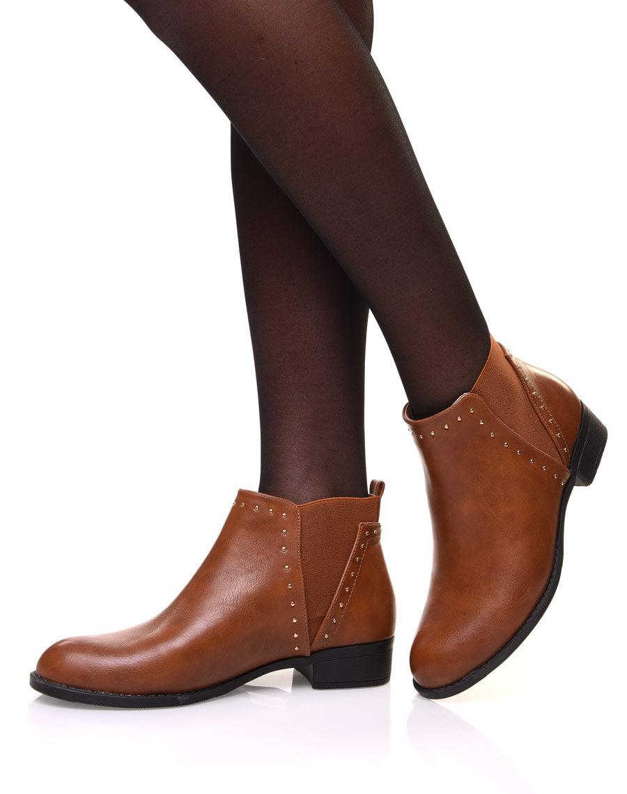 Bottines camelles à élastiques ajourées