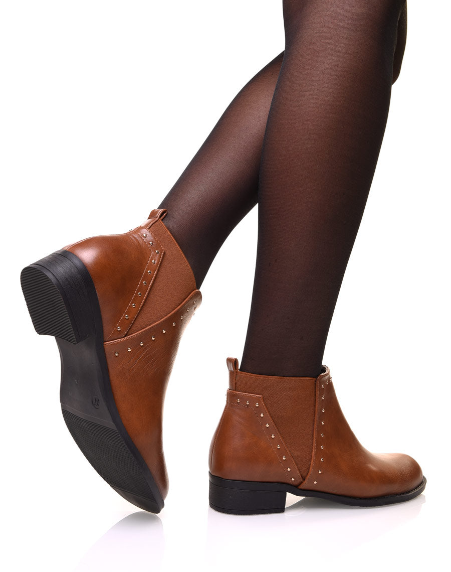 Bottines camelles à élastiques ajourées