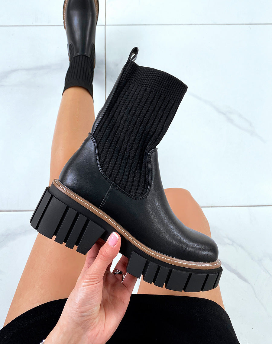 Bottines chaussette noires à semelle épaisse et liseré marron