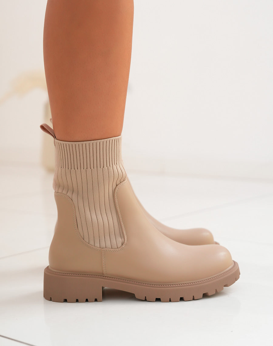 Bottines Chelsea beiges bicolores effet chaussette - Douceur et tendance à vos pieds