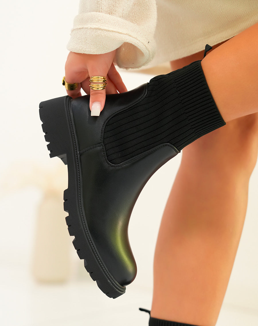 Bottines chelsea bicolores effet chaussette - L'élégance au pied pour chaque femme