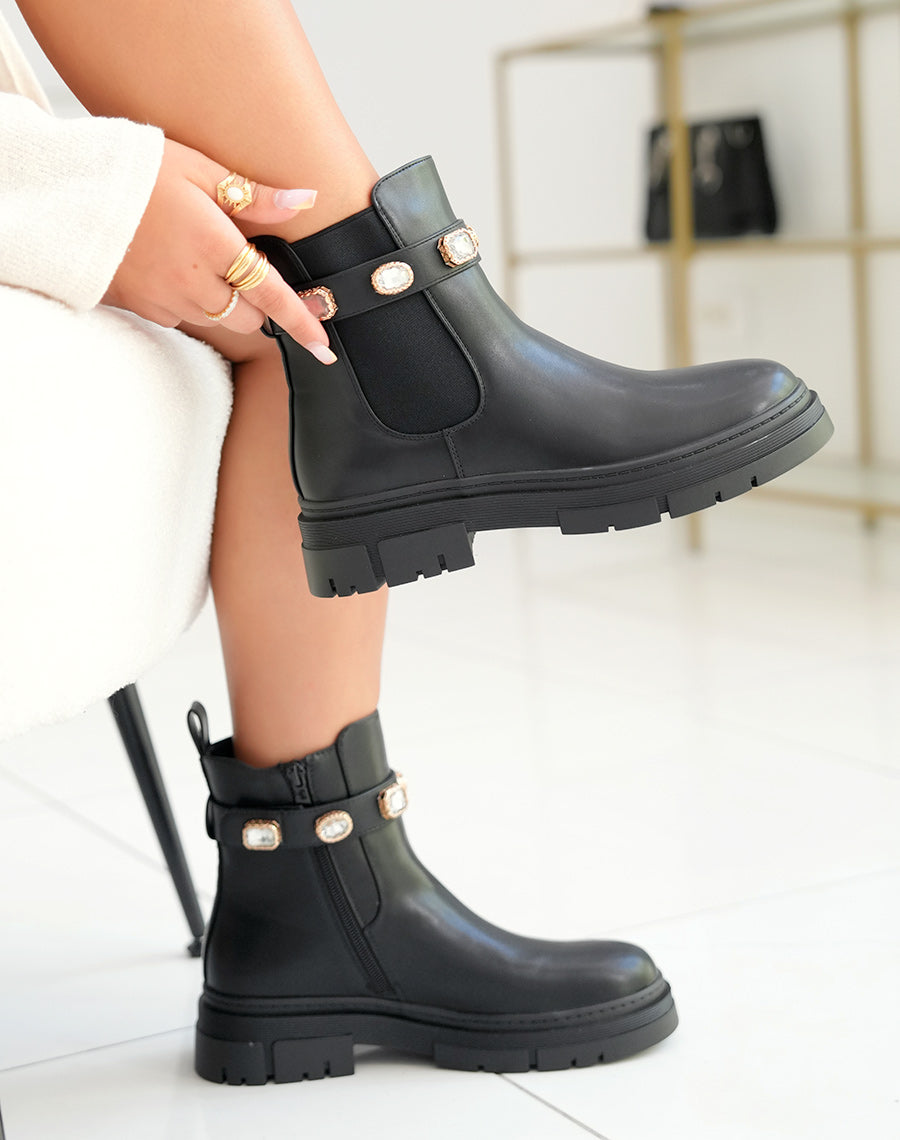 Bottines Chelsea noires pour femme avec lanière scratch et détails bijoux tendances