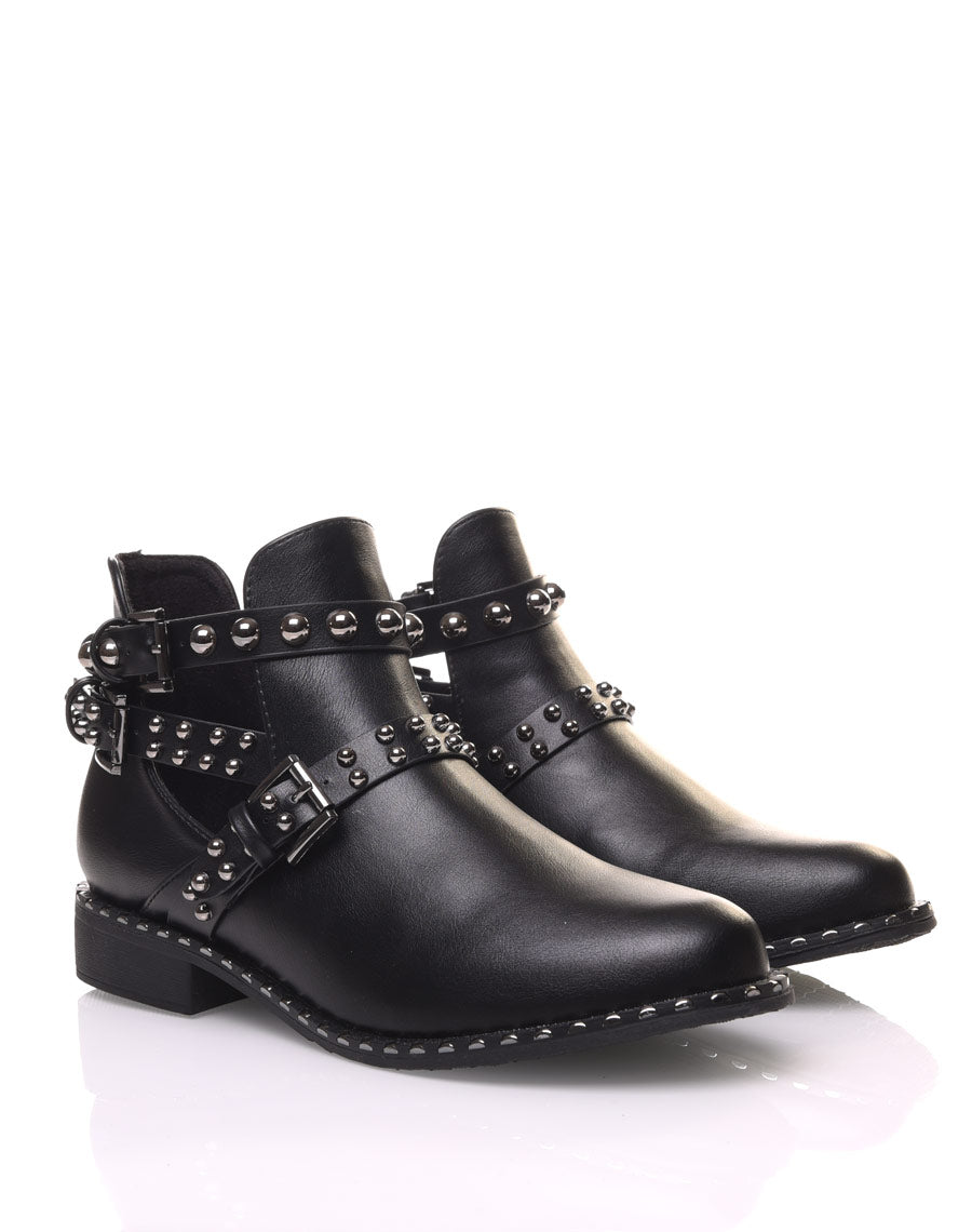 Bottines cloutés noires