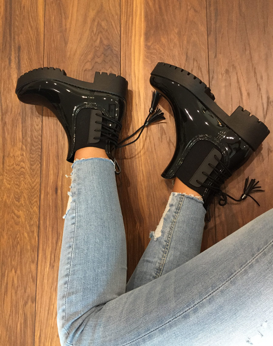 Bottines de pluie noires avec lacet
